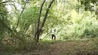 A girl was fucked by a guy in the forest, it was easy