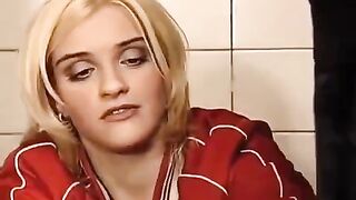 A hot chick got fucked in the toilet and came right back