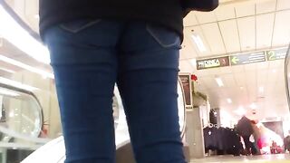 A girl with such a figure is good at sex