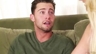 Massage girl let the guy cum inside her blonde hair