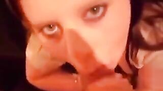 Young girls like to eat cum when performing a blowjob, it’s a delight