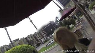 A blondie got into the car and was fucked right there on the seat