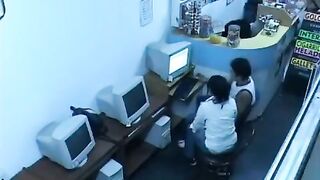 A girl was caught having sex in a webcam in the Internet cafe