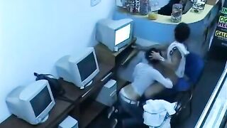 A girl was caught having sex in a webcam in the Internet cafe