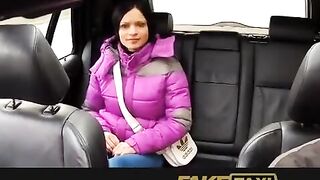 A hot girl slept with her taxi driver because she couldn’t afford a hotel room