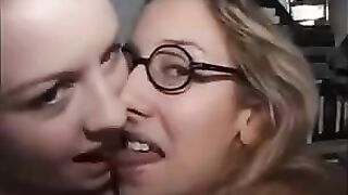 Hot young chick has sex in the hostel with random guy