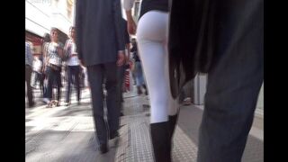 The camera man tracked the juicy ass of an Argentinean beauty