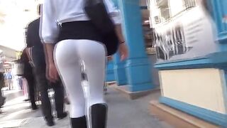 The camera man tracked the juicy ass of an Argentinean beauty