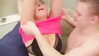 A man has sex with his mom or grandma in a chair - Eporn