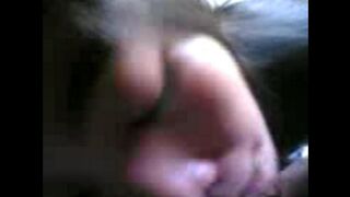 The Chinese babe carefully sucked her boyfriend’s dick when he was asleep