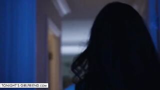 Suttin wears sexy lingerie to please and satisfy her fan