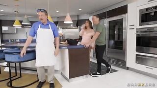 A hot chick seduced her new neighbor to fuck her in ass