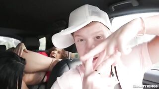 A pick-up guy found a girl and fucked her for cash