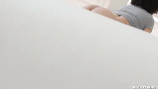 Spying on the bubble butt Latina in yoga room - HD