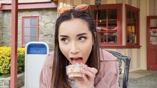 Public Flashing in the Park, Can I Help You? Cute Stranger Gives a Handjob