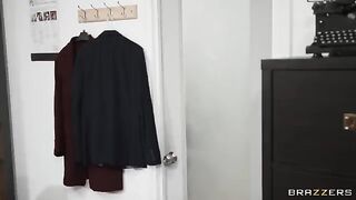 College girl secretly fucks strangers through glory hole. Miss Alice Wild gets her pussy pounded