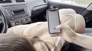 Girl makes a great blowjob using her phone as a support