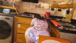 The guy came to his girlfriend from the gym and fucked her hard