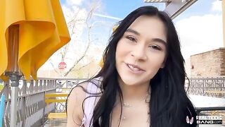 You think ladies don't give blowjobs on the first date? Think again