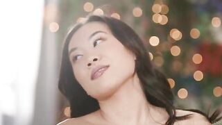 Asian beauty got a taste of sweet pleasure