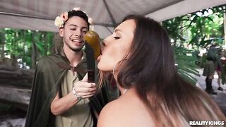 A couple has a nice picnic and the guy makes a blowjob