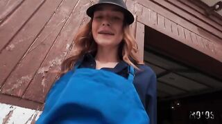 Who hasn't tried sex behind the garage?! Pretty girl did!