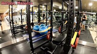 You can't ruin this ass with sports, a stunning gym girl's risk is worth it