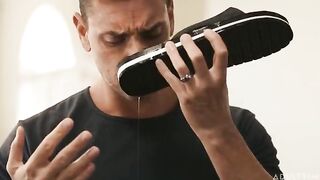 A girl knows how to make a beautiful and passionate blowjob