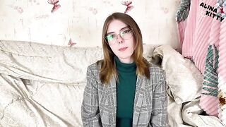 Hypnosis with boobs, learning rules has never been so easy. A young student's first encounter with a hypnotist who has a pair of huge boobs turns out to be the most memorable one. What starts as a regular session soon becomes a passionate and intimate exp