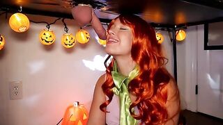I set the rhythm with my lips, you just moan - A sexy Daphne Halloween special