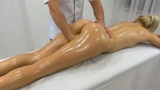 Masseur lost control and fucked his client hard